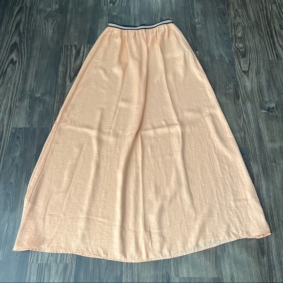 Zara Basics Maxi Peach Skirt with Navy Elastic Waist Detail - Picture 2 of 12